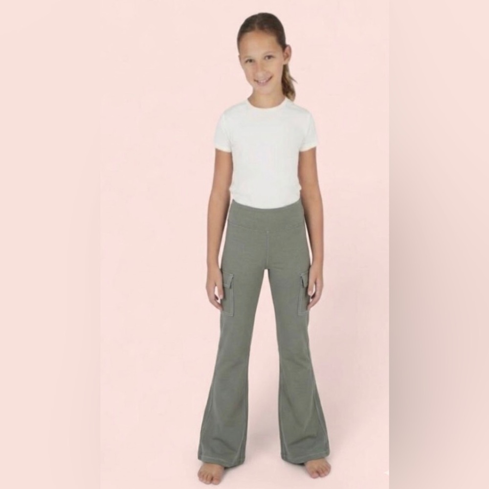 90 Degree By Reflex Girls olive Flare Pants Size L/12
